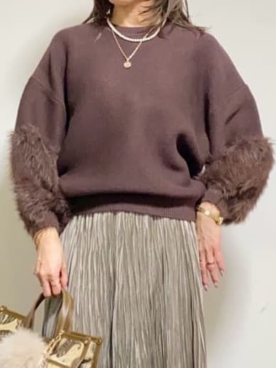 tomoさんの「UNTITLED｜【トレンド／ギフト】ファー＆ポーチチャーム」を使ったコーディネート