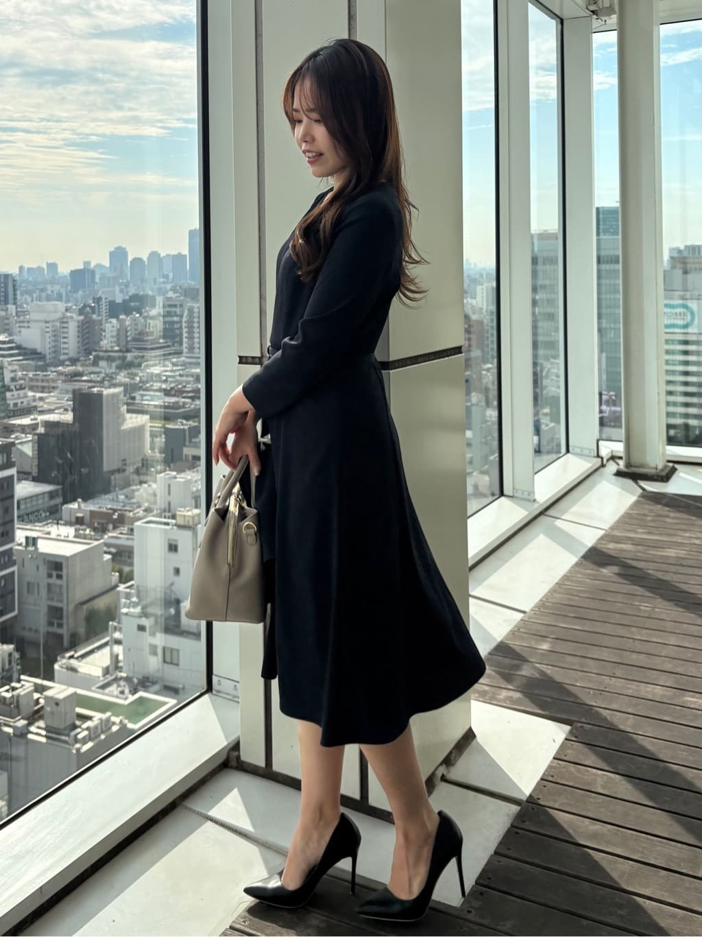 MISAKIさんの「COUP DE CHANCE｜【手洗い可／日本製】ベルト付フレアーワンピース」を使ったコーディネート