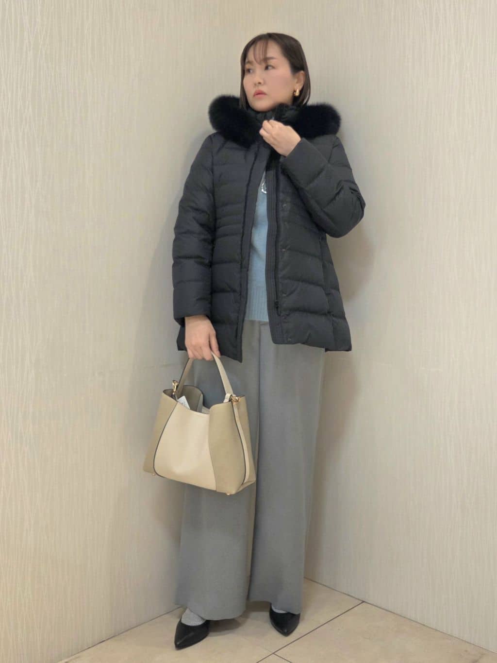 naokoさんの「UNTITLED｜【大人な品格/ふわふわニット】フォックスカシミヤ コクーンニット」を使ったコーディネート