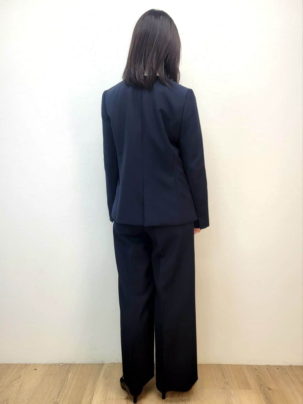 LISAさんの「OPAQUE.CLIP｜《通勤／セットアップ対応》 Vネックジャケット／ダブルクロス【洗濯機OK】」を使ったコーディネート