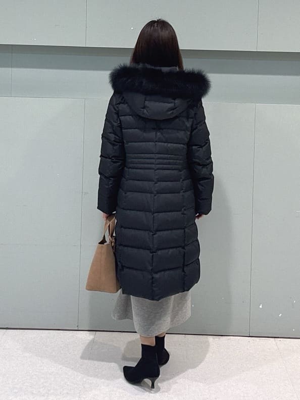 makiさんの「UNTITLED｜【はっ水機能/フード取り外し可/防寒】ロングダウンコート」を使ったコーディネート