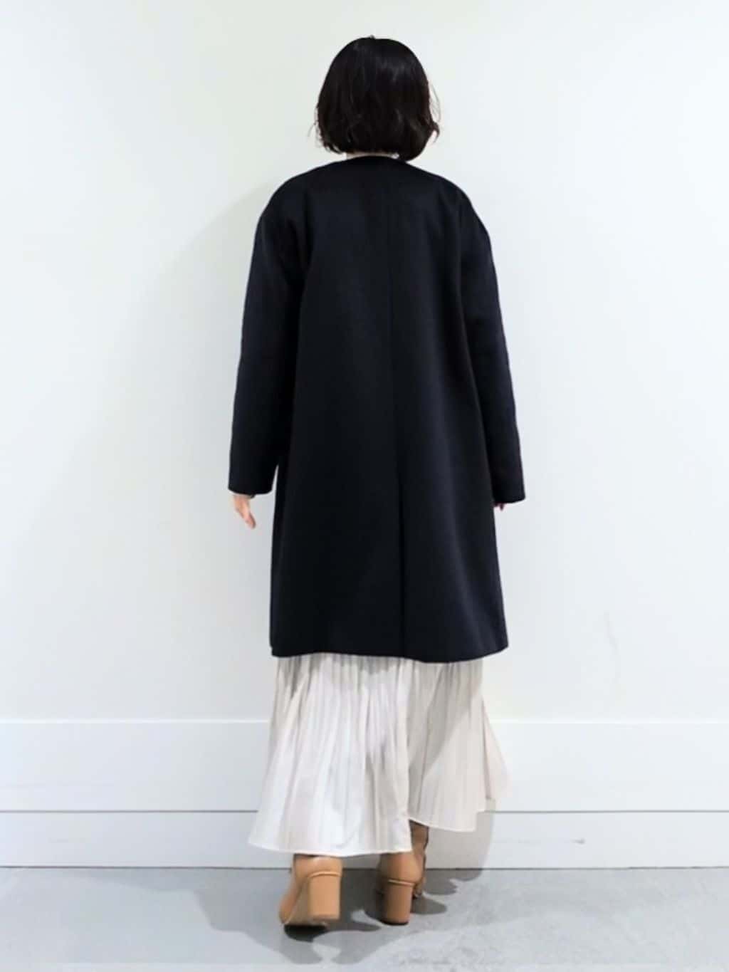 ミズタさんの「UNTITLED｜【ふわふわニット/前後2WAY】フォックスカシミヤカーディガン」を使ったコーディネート