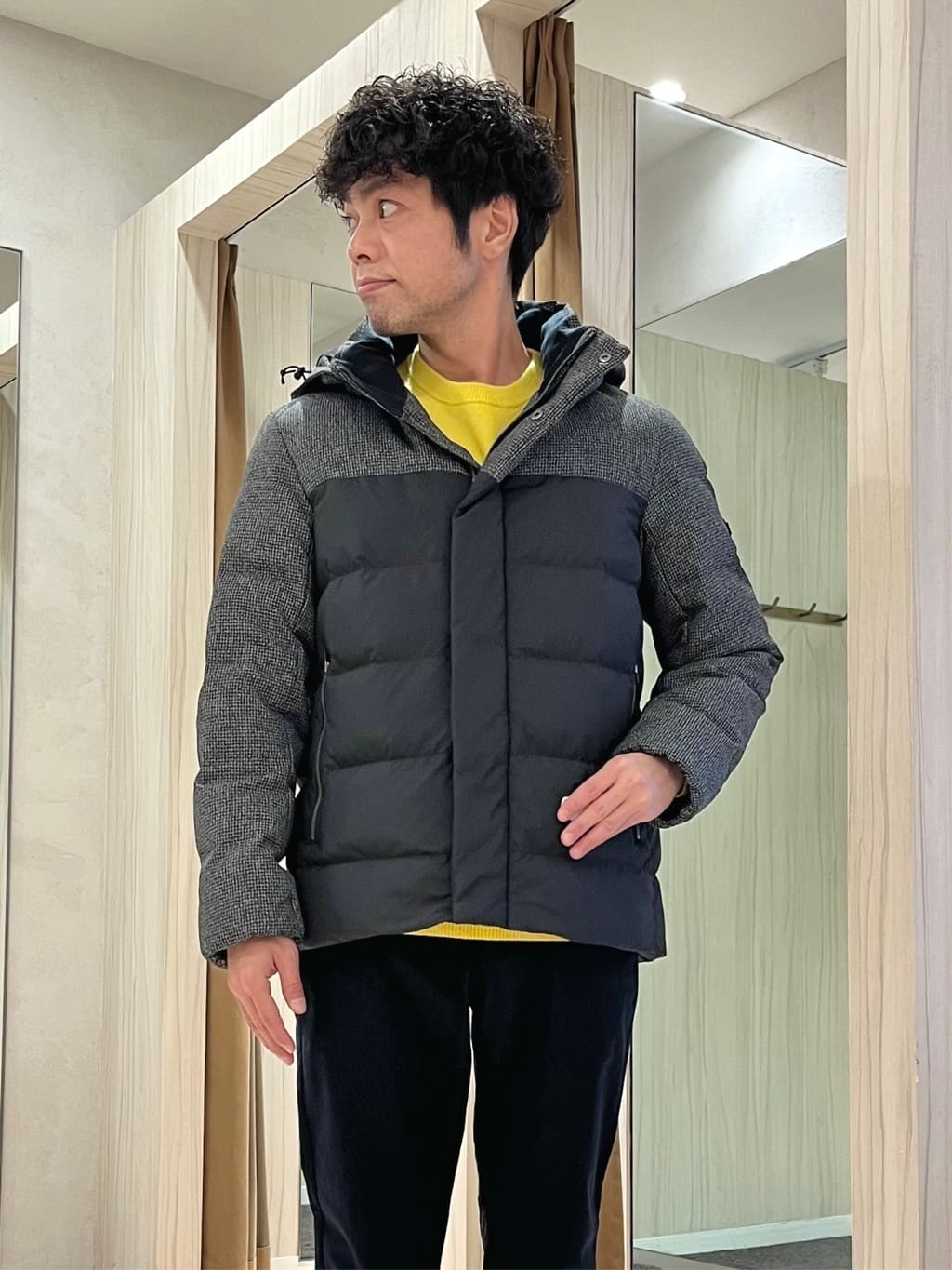 URAさんの「TAKEO KIKUCHI｜【Air Palette Knit】ワンポイント カラーニット プルオーバー」を使ったコーディネート