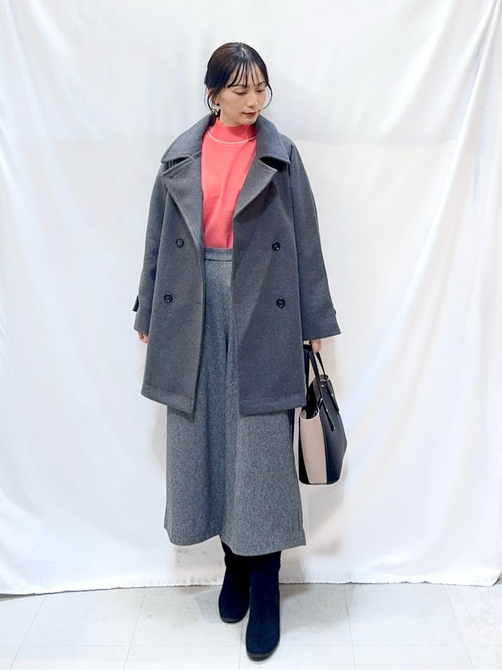 𝐇𝐢𝐫𝐨𝐦𝐢さんの「SHOO･LA･RUE｜【高レビュー】ウエストゴムで穿きやすい　ガウチョパンツ」を使ったコーディネート