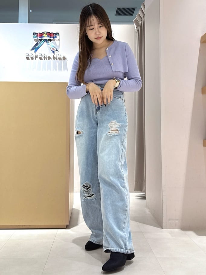 neinaさんの「ESPERANZA｜2WAYフェイクファー付きショートブーツ」を使ったコーディネート