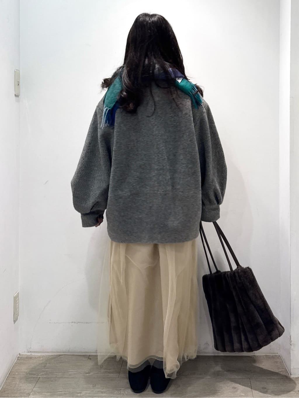 yuicciさんの「OPAQUE.CLIP｜【A4サイズ対応／マチ付き】ストライプフェイクファートートバッグ」を使ったコーディネート