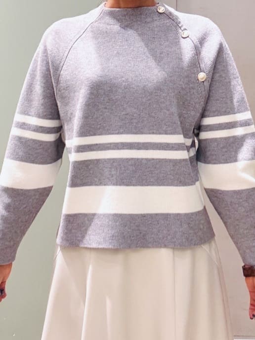 Komi☆さんの「grove｜ラグランスリーブ肩釦ニット」を使ったコーディネート