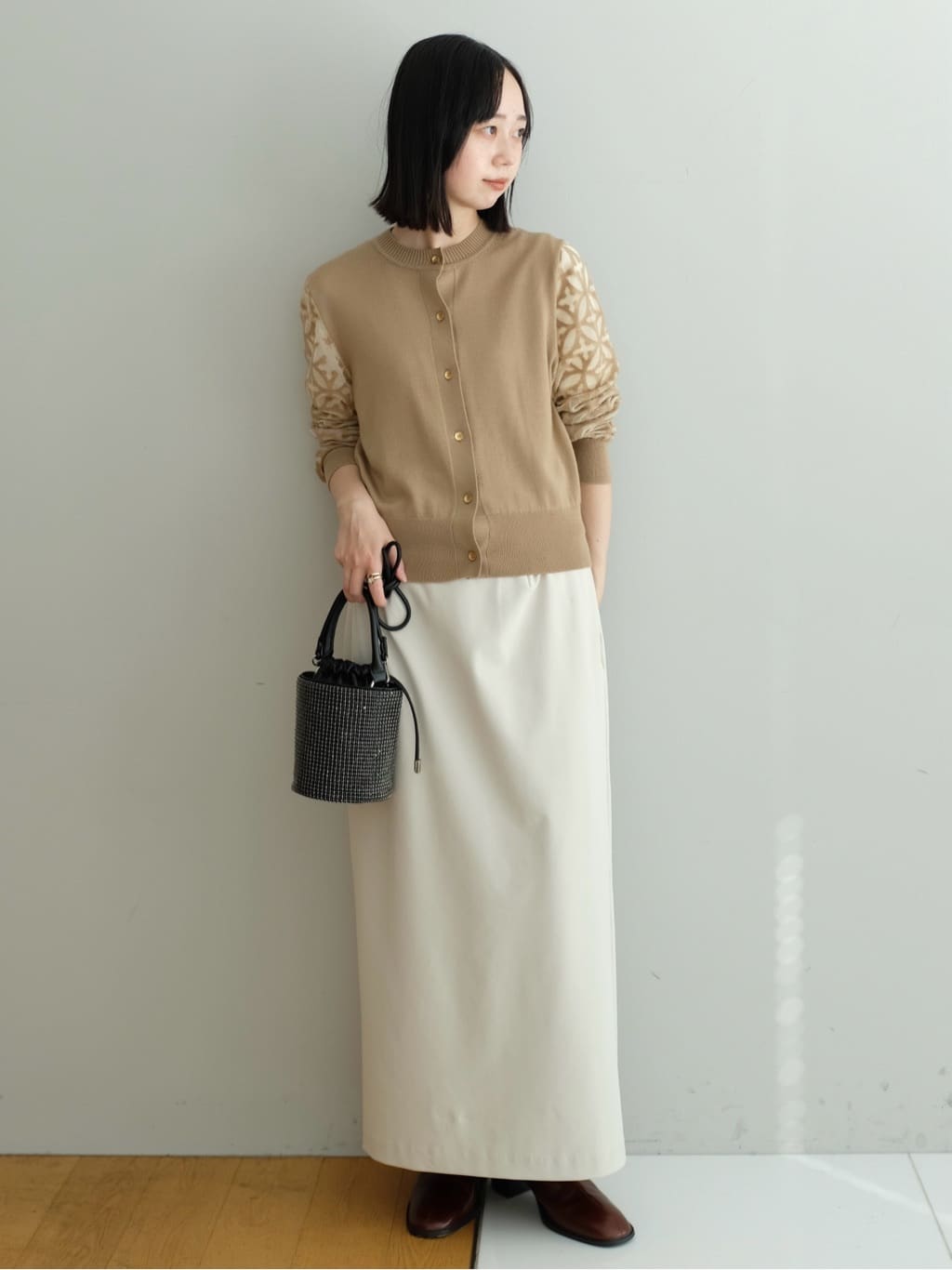 Kishimotoさんの「DRESSTERIOR｜◆【洗える/ポケット付き】ストレッチナロースカート」を使ったコーディネート