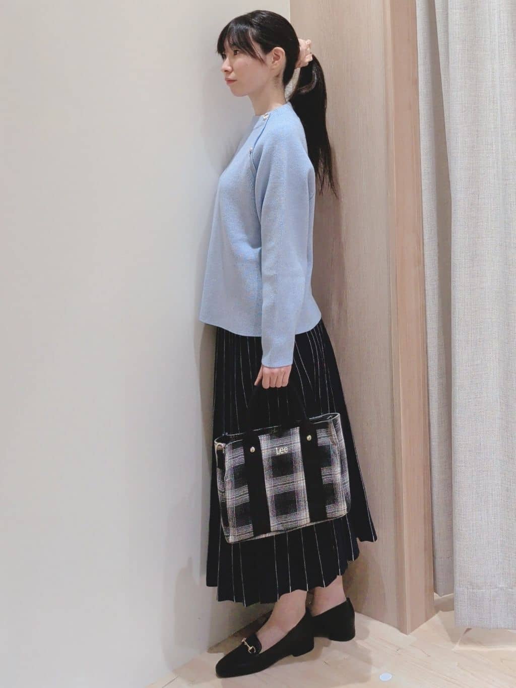 Yuiさんの「grove｜ラグランスリーブ肩釦ニット」を使ったコーディネート