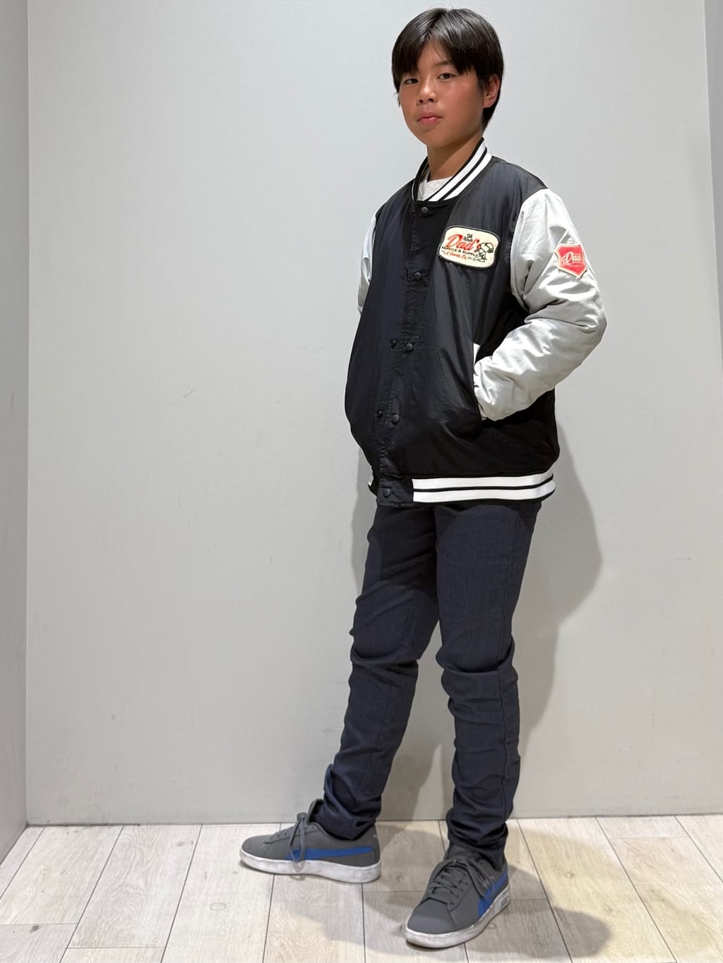 kuboさんの「THE SHOP TK｜【110－160/裏起毛】あったかのびーるストレートパンツ/洗濯機OK」を使ったコーディネート