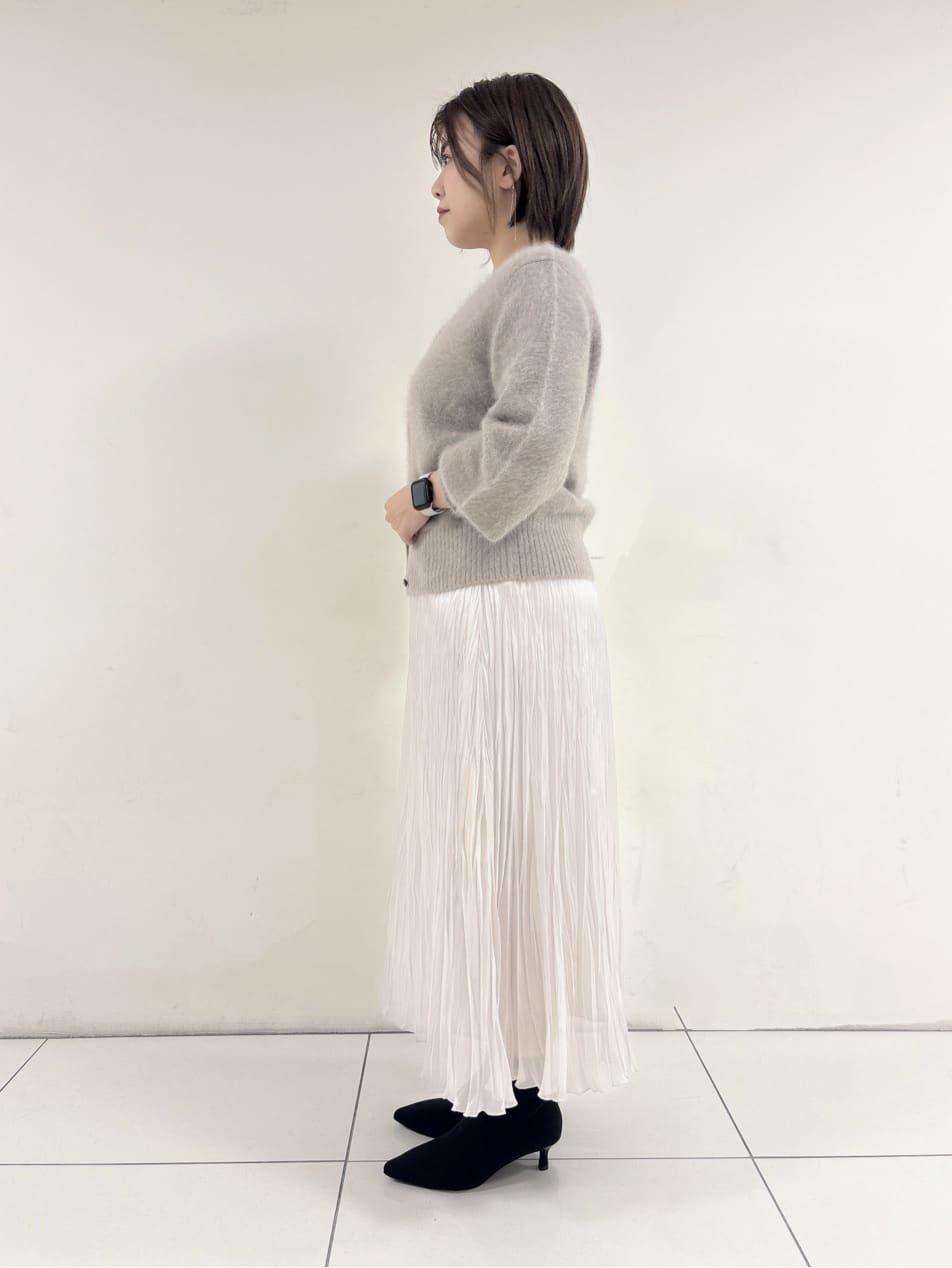 ayumiさんの「UNTITLED｜【ふわふわニット/前後2WAY】フォックスカシミヤカーディガン」を使ったコーディネート