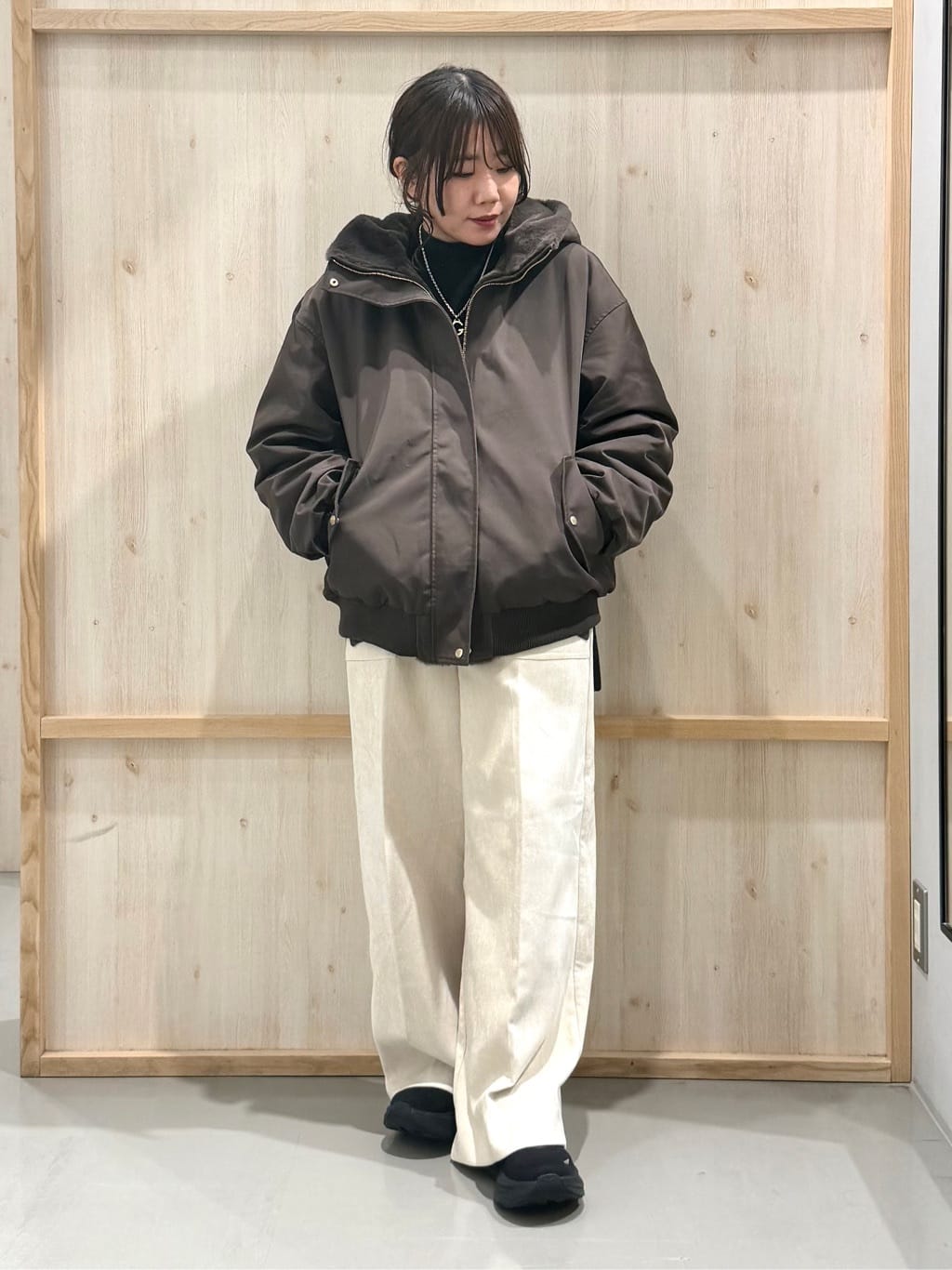 nanaさんの「THE SHOP TK｜【2WAY/洗える】リバーシブル フェイクファーブルゾン」を使ったコーディネート