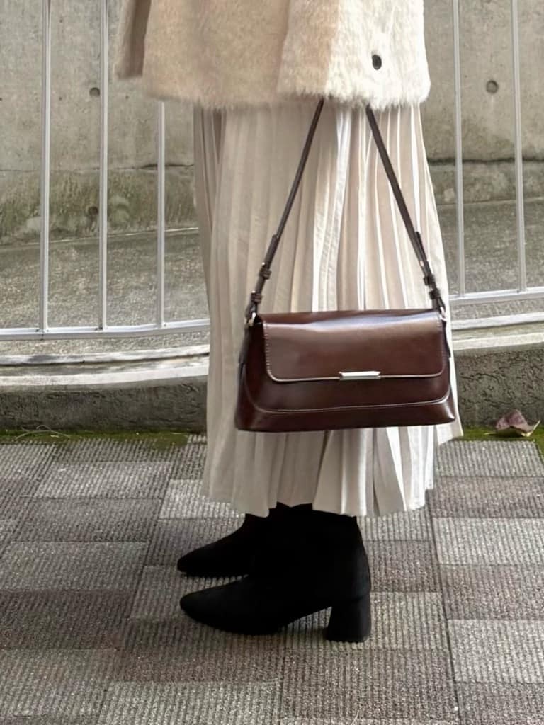 chさんの「THE SHOP TK｜纏うだけで大人上品 シャギーチェスターハーフコート」を使ったコーディネート