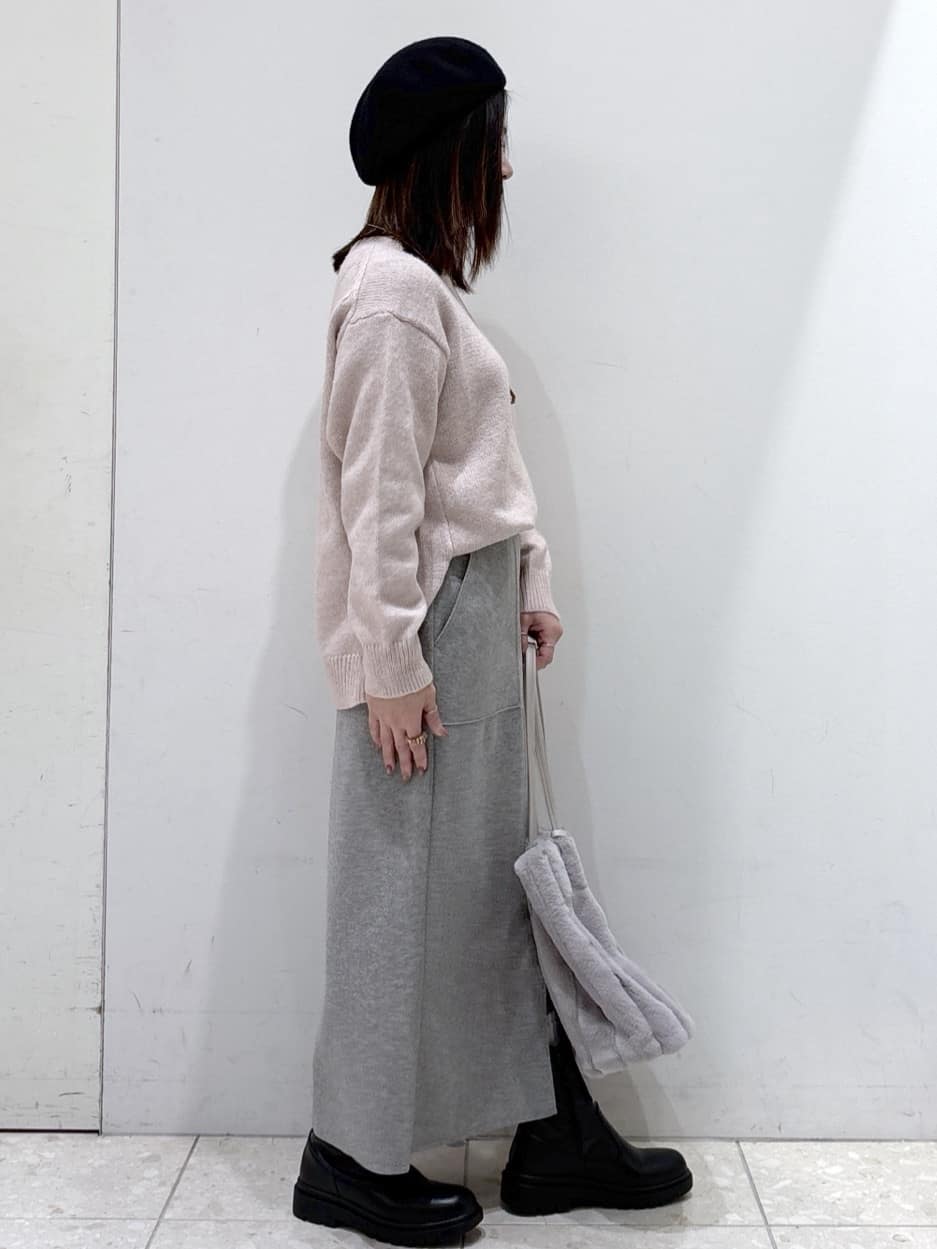 mameさんの「OPAQUE.CLIP｜リラクシークルーネックニット【洗濯機OK】」を使ったコーディネート