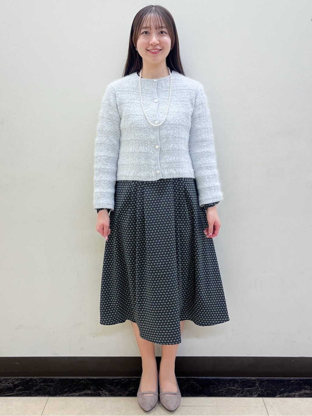 mikikoさんの「Reflect｜【お食事会やお出かけに◎】ふんわりジャカード編みカーディガン」を使ったコーディネート