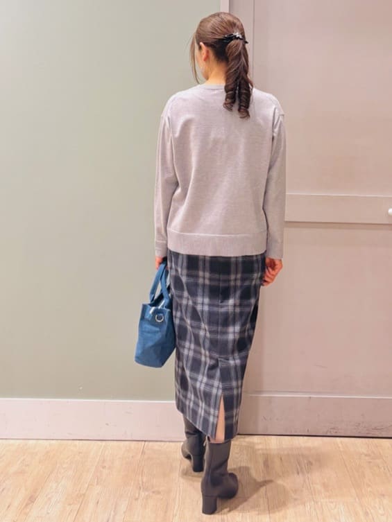 Komi☆さんの「grove｜【SETUP可能】冬から春まで心地よく　タック編みオーバーサイズニット」を使ったコーディネート