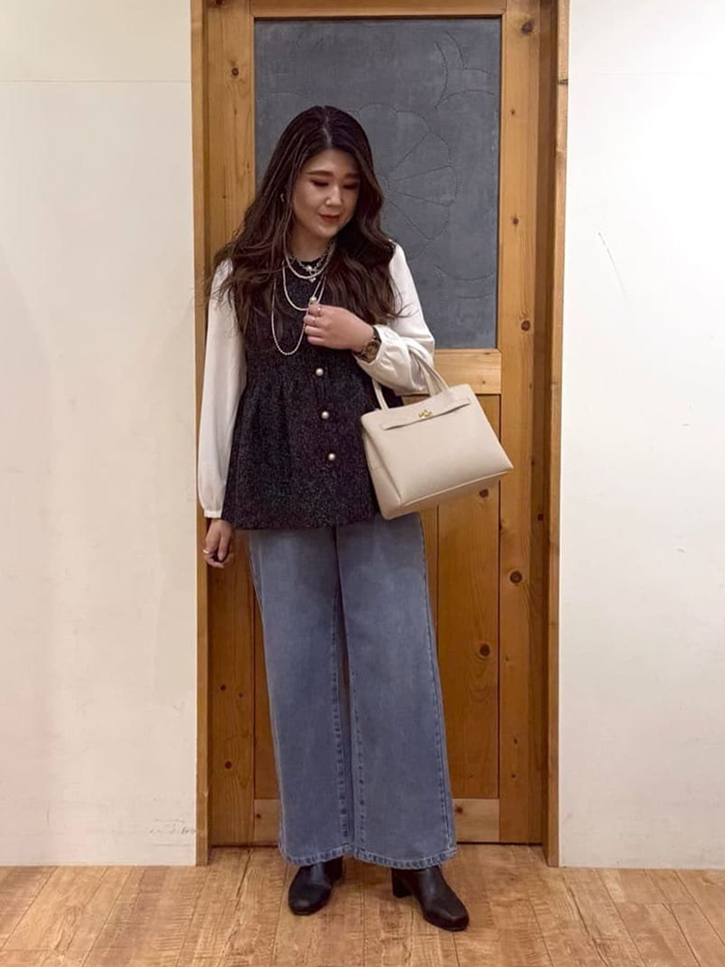 Ayana.さんの「SHOO･LA･RUE｜【2WAY】上品きれい 金具ベルトトートバッグ」を使ったコーディネート