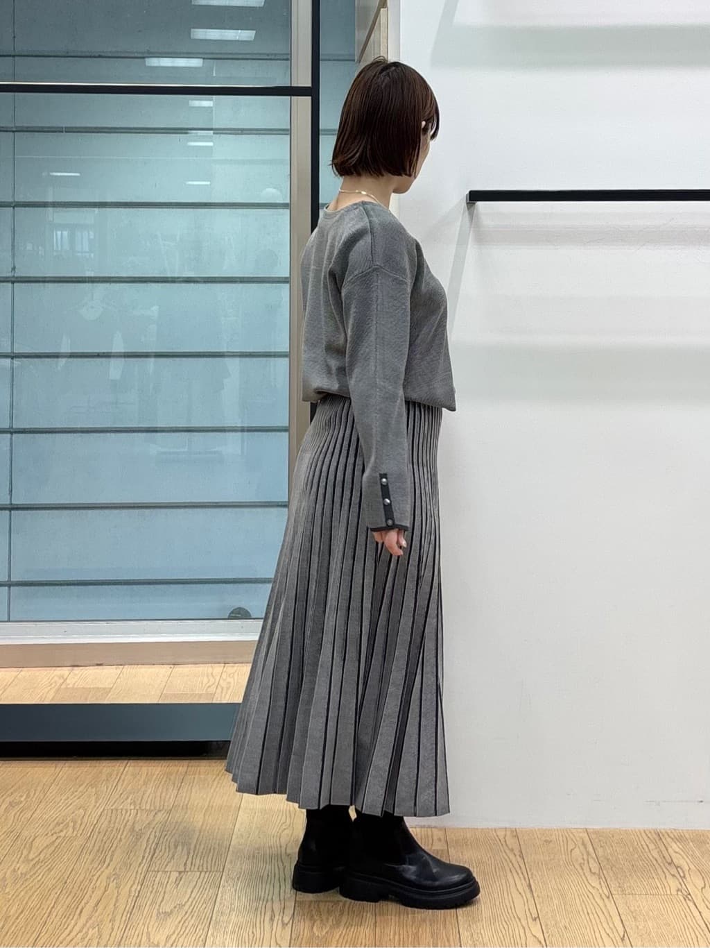asamiさんの「INDIVI｜【洗える／SETUP可能】ジャカードニット プリーツスカート」を使ったコーディネート