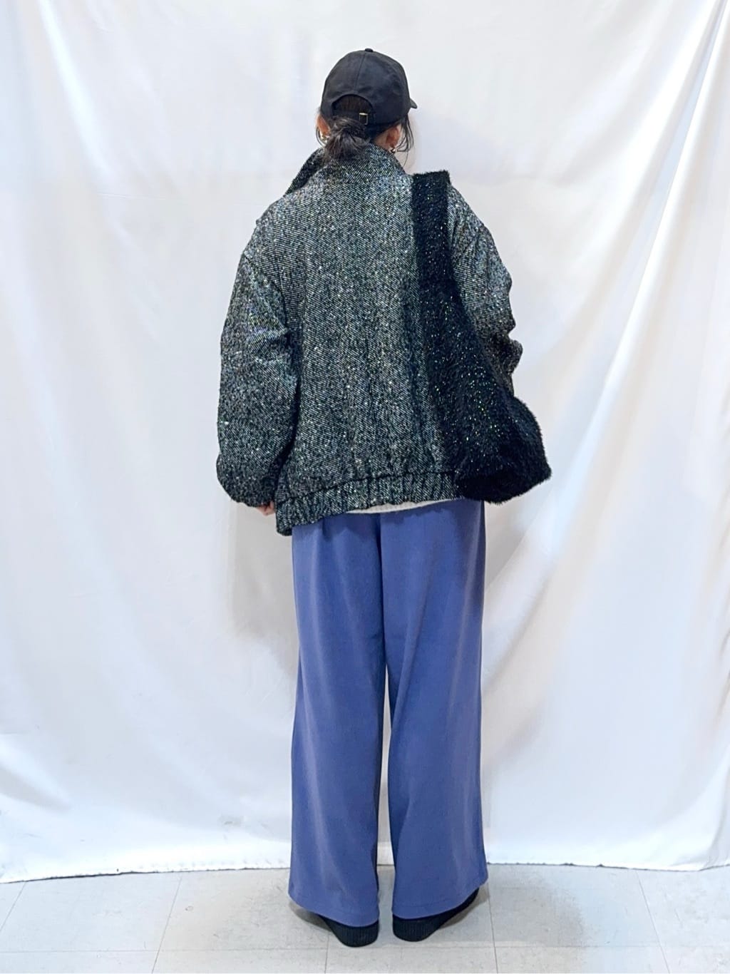 𝐇𝐢𝐫𝐨𝐦𝐢さんの「SHOO･LA･RUE｜【着丈選べる/きっと虜になる】あったかもちもち ワイドパンツ」を使ったコーディネート
