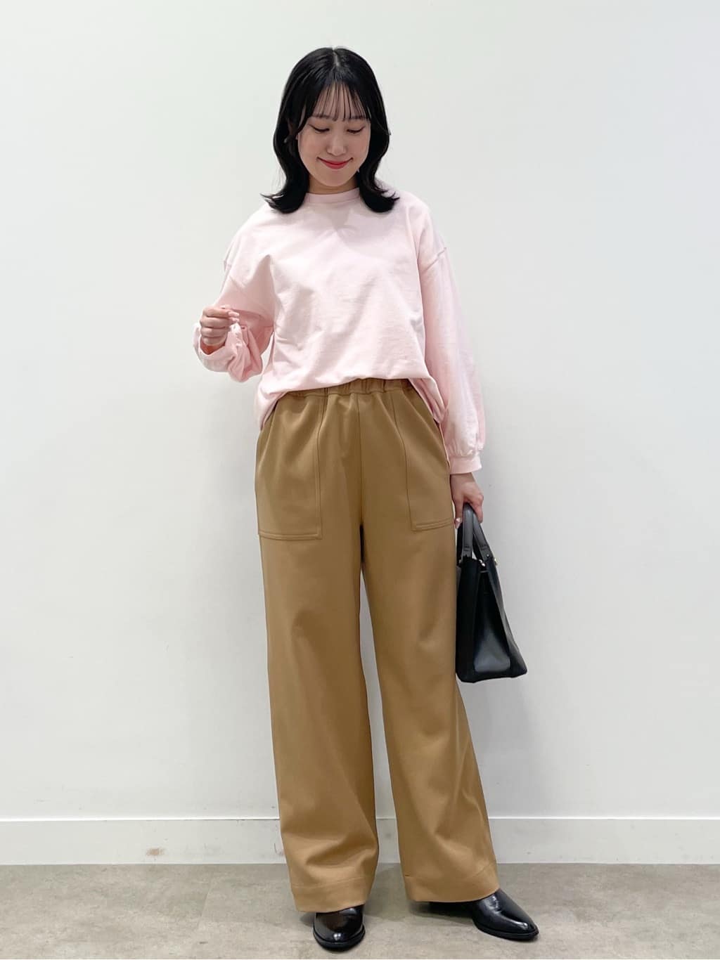 yukariさんの「Dessin｜【360度可愛い・洗える】バックヘンリーカットソー」を使ったコーディネート