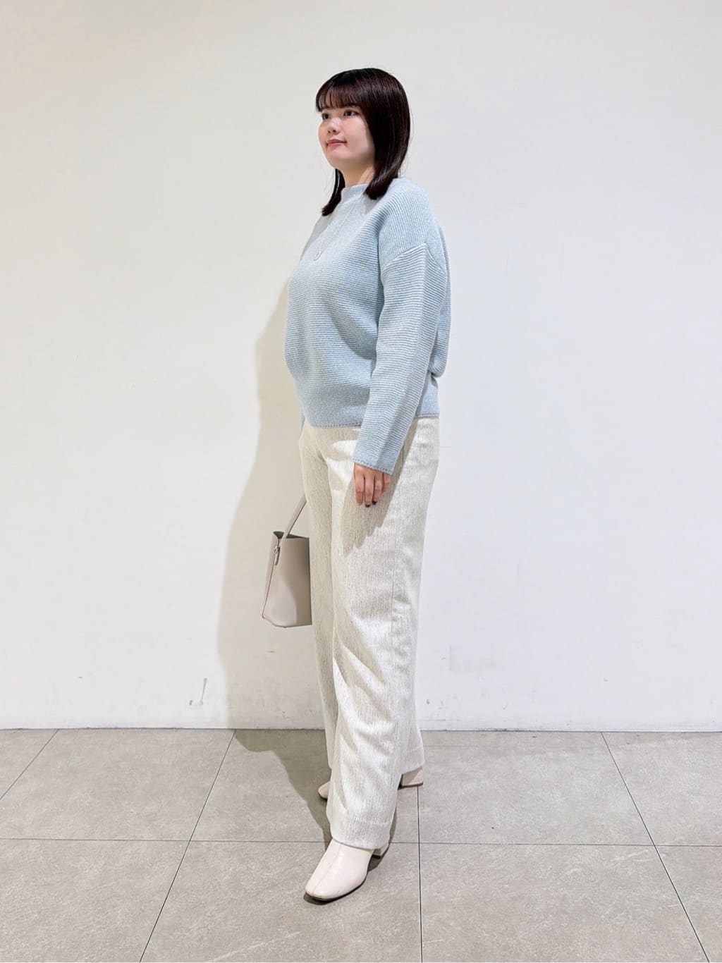emikaさんの「INDIVI｜【洗える／大人ラメ】カラーMIXボトルネックニット」を使ったコーディネート