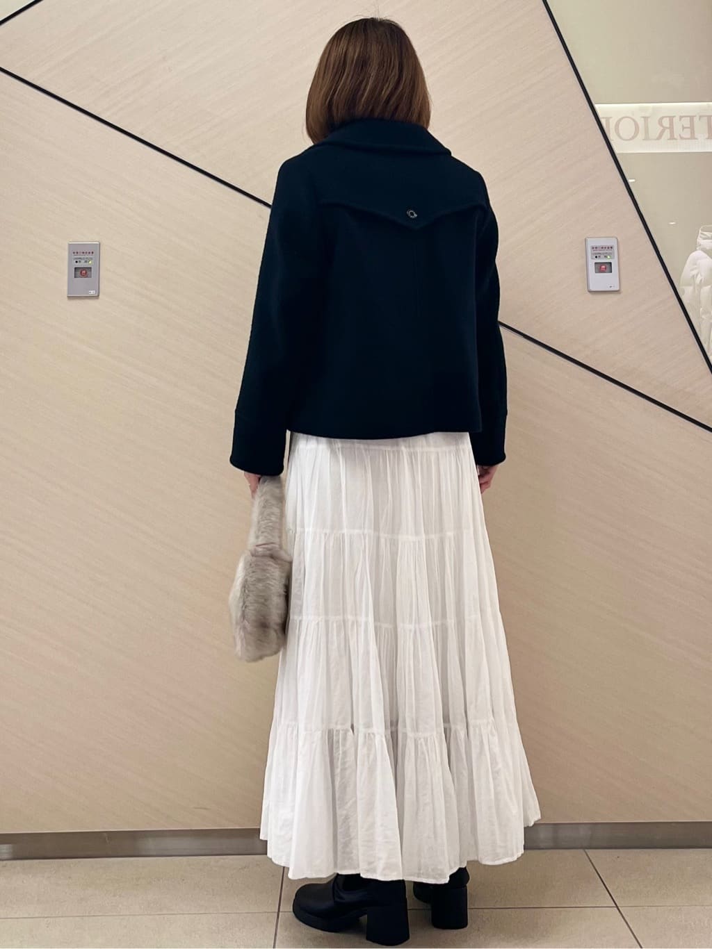 yahataさんの「DRESSTERIOR｜2WAYレースカラーニット」を使ったコーディネート