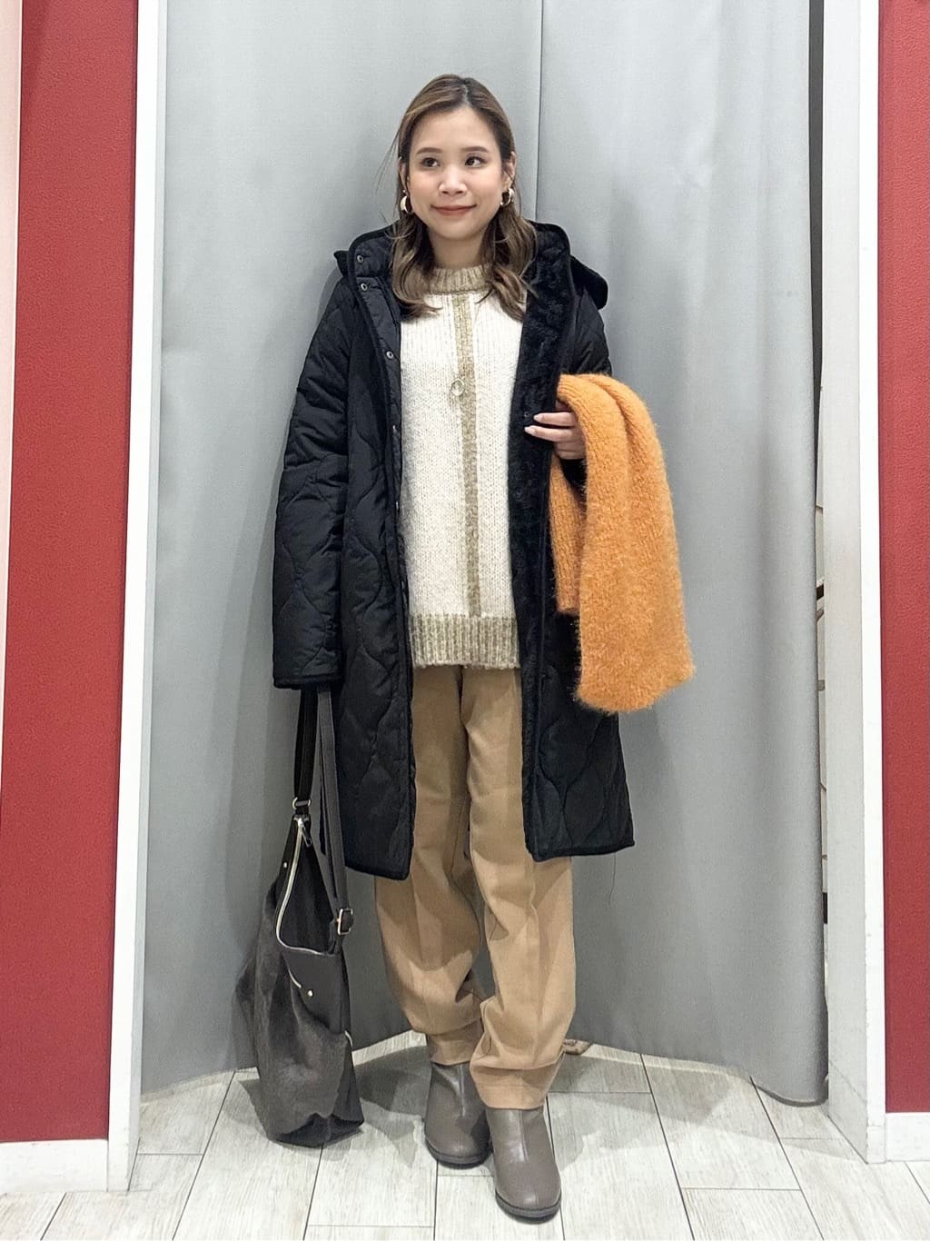 shioさんの「SHOO･LA･RUE｜【S-LL】配色デザインがポイント ざっくり編みゆるニット」を使ったコーディネート