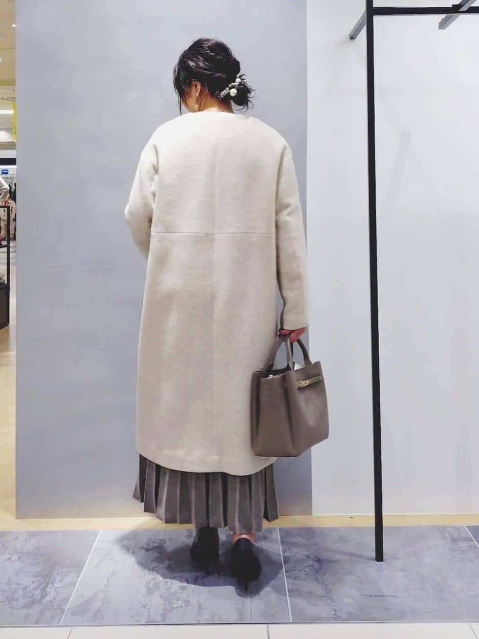 TOMOMIさんの「INDIVI｜【軽量／ウール混】ライトフォルム ロングコート」を使ったコーディネート