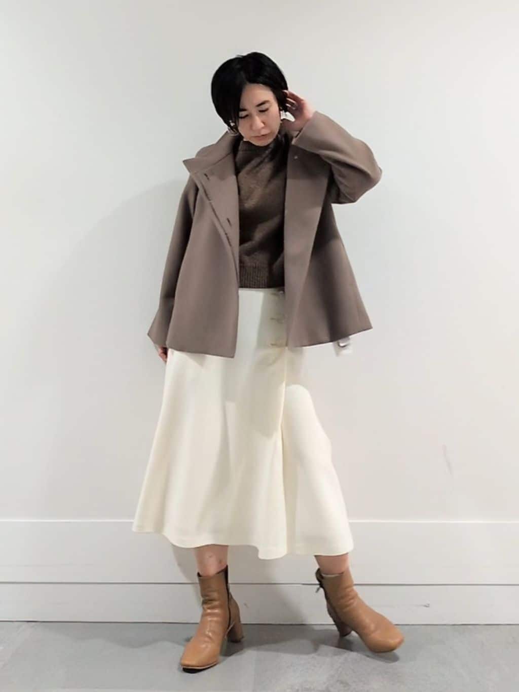 ミズタさんの「UNTITLED｜【着回しが効く／オンオフアウター】ウールショートコート」を使ったコーディネート