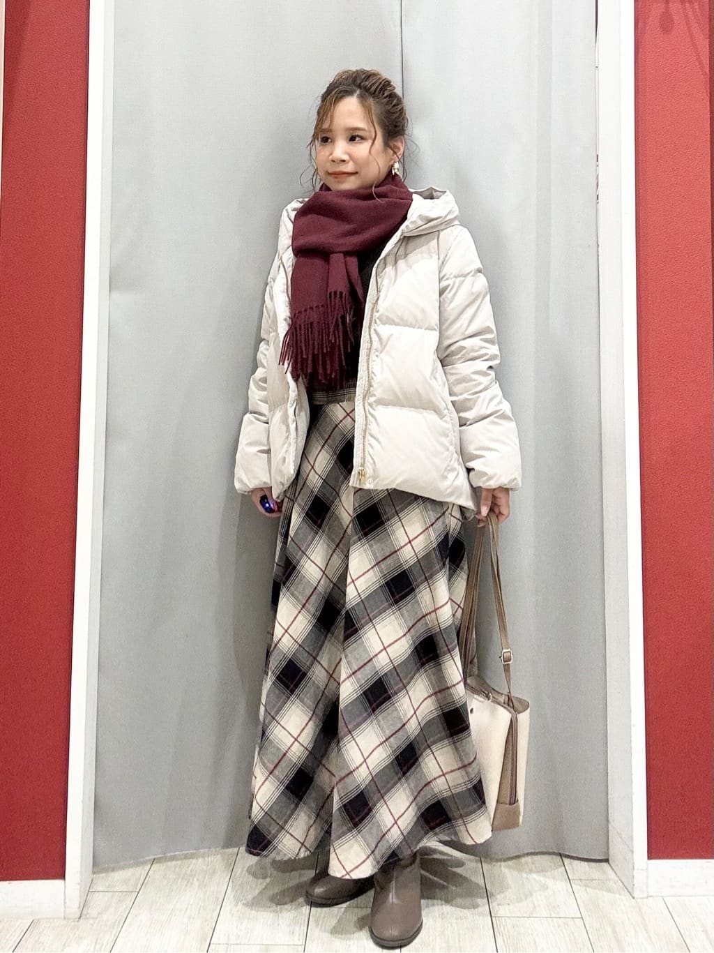 shioさんの「SHOO･LA･RUE｜【撥水/洗える】ショートフーディーダウン」を使ったコーディネート