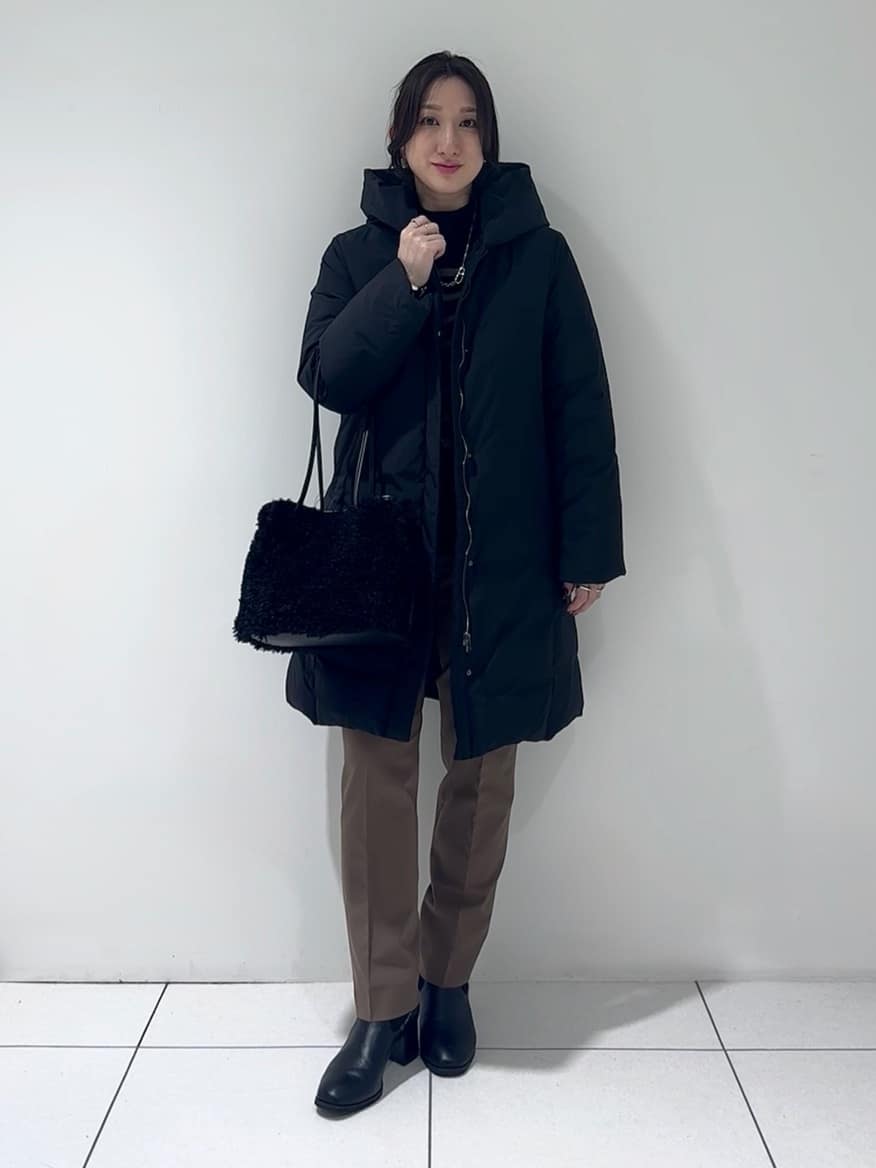 そんさんの「INDIVI｜【撥水／洗える】ステッチレス ロングダウンコート」を使ったコーディネート