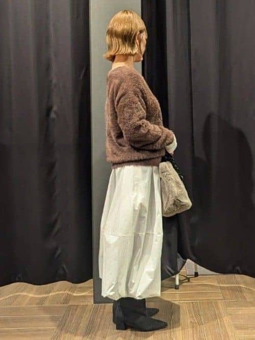 naoさんの「THE SHOP TK｜バルーンスカ―ト」を使ったコーディネート