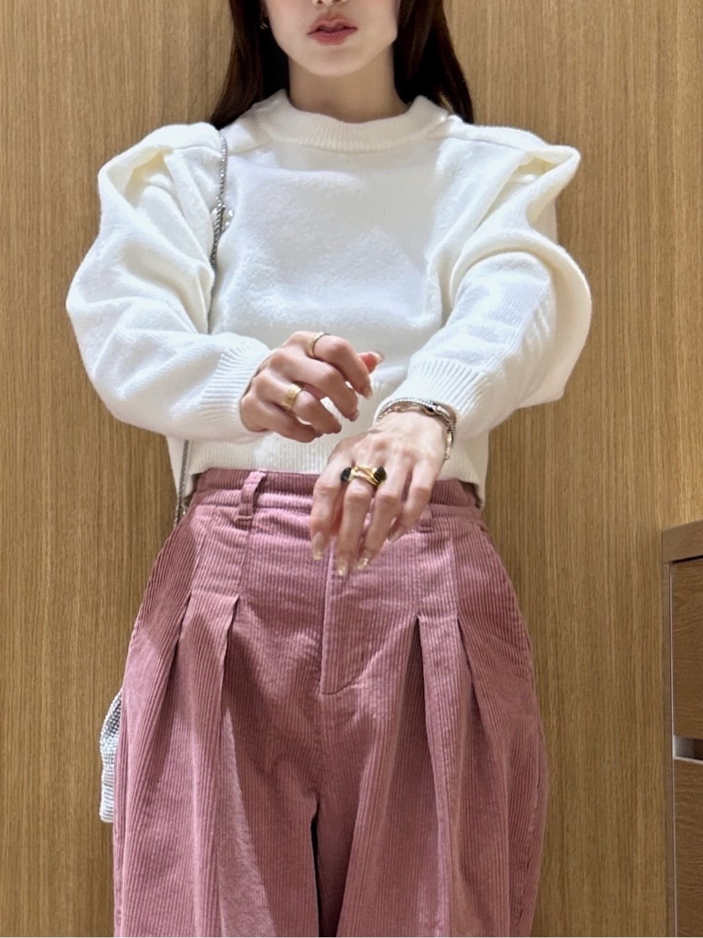 maiさんの「OPAQUE.CLIP｜ショルダータックショートニット【洗濯機OK】」を使ったコーディネート