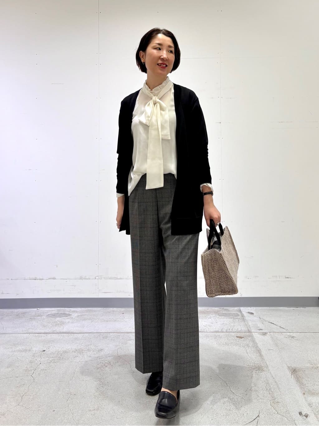 yuriさんの「INDIVI｜ジオメプリントボウタイブラウス」を使ったコーディネート