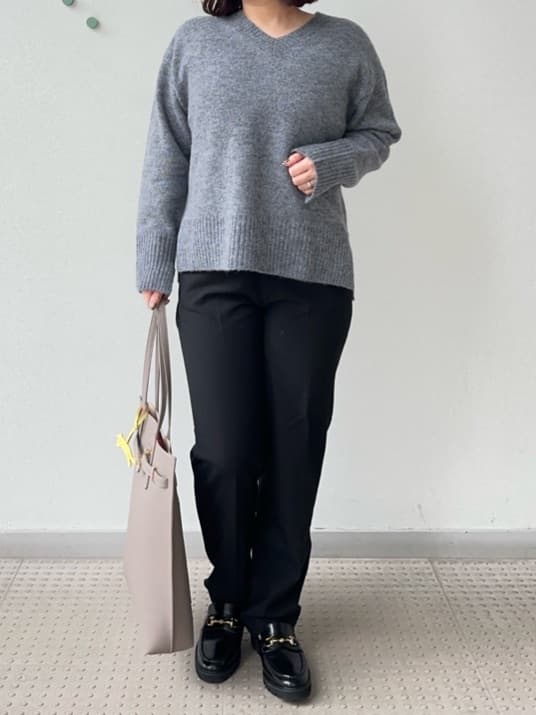 Asamiさんの「DRESSTERIOR｜アルパカブレンドVネックニット」を使ったコーディネート