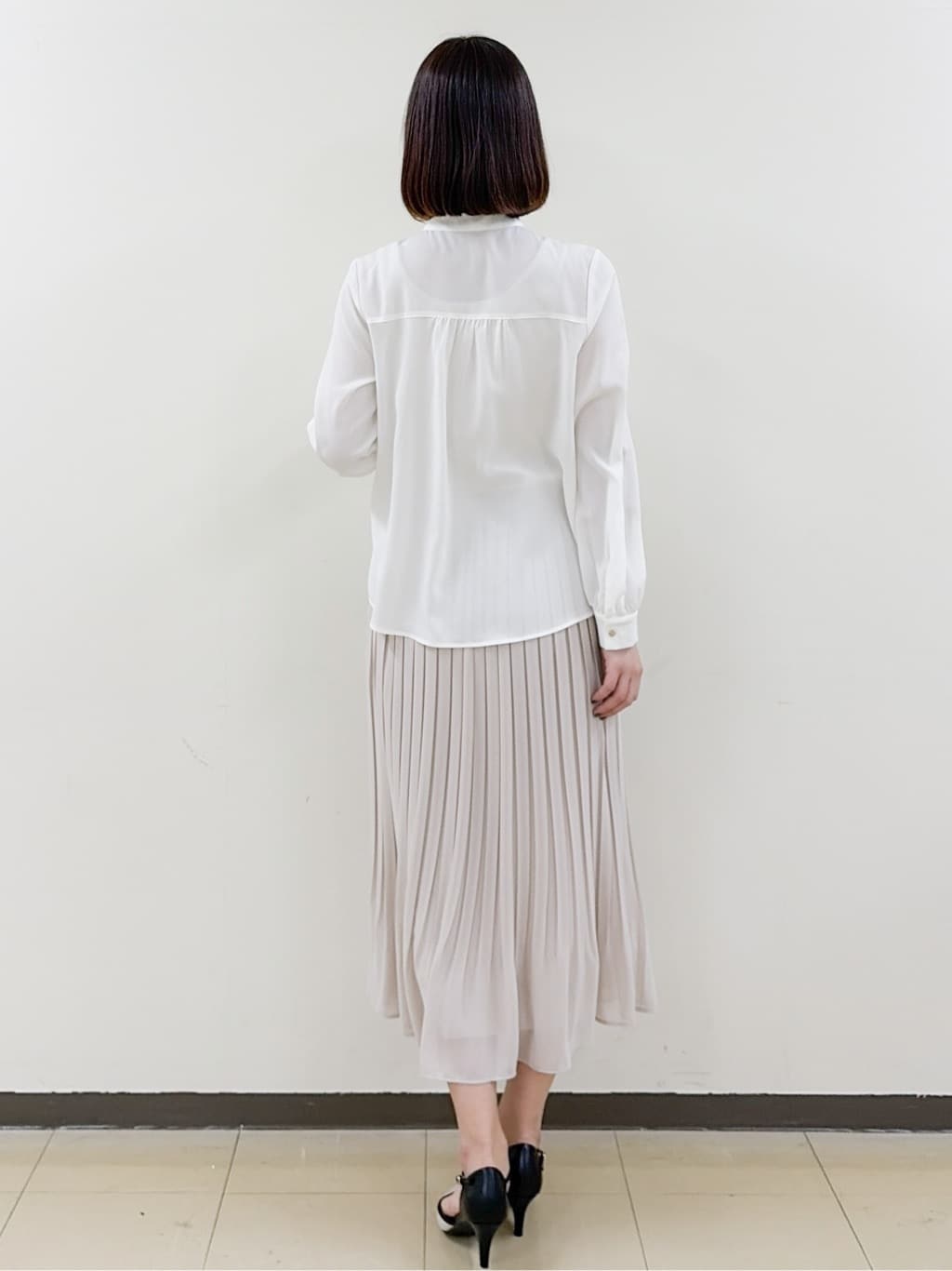 yurinaさんの「index｜ファンシーツイードペプラムジレ【洗える】」を使ったコーディネート