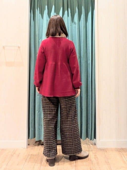 ゆーさんさんの「SHOO･LA･RUE｜ファー&times;パール風付きニットティペット」を使ったコーディネート