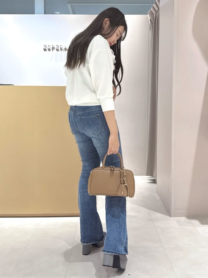 neinaさんの「ESPERANZA｜【ラク盛り／ショートブーツ】リピーター続出／脚長美脚 厚底シャーリングブーツ」を使ったコーディネート