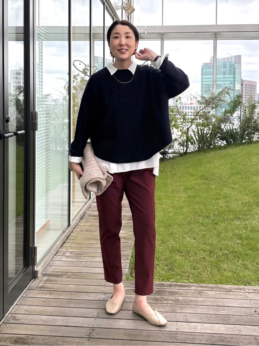 yuriさんの「INDIVI｜【体型カバー／清涼感】シアーオーバーシャツ」を使ったコーディネート