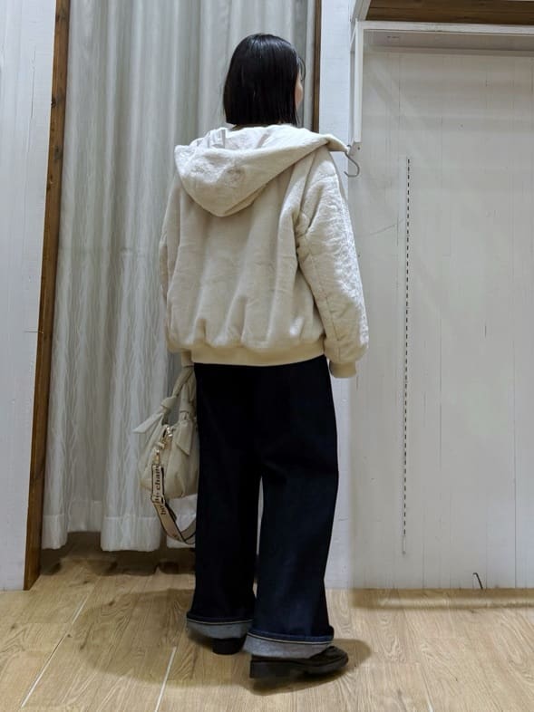 chさんの「THE SHOP TK｜【2WAY/洗える】リバーシブル フェイクファーブルゾン」を使ったコーディネート