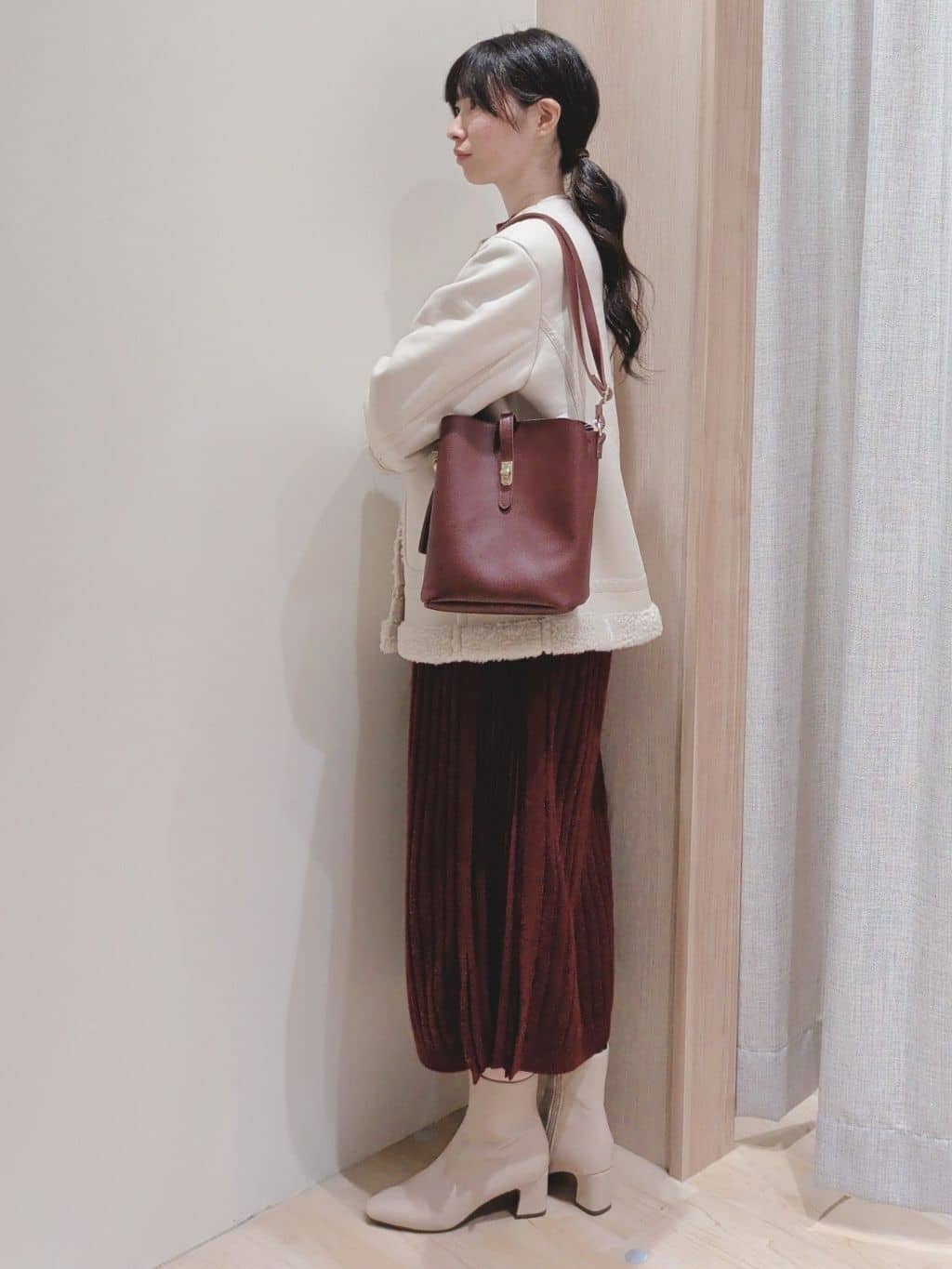 Yuiさんの「grove｜フェイクムートンボアジャケット」を使ったコーディネート