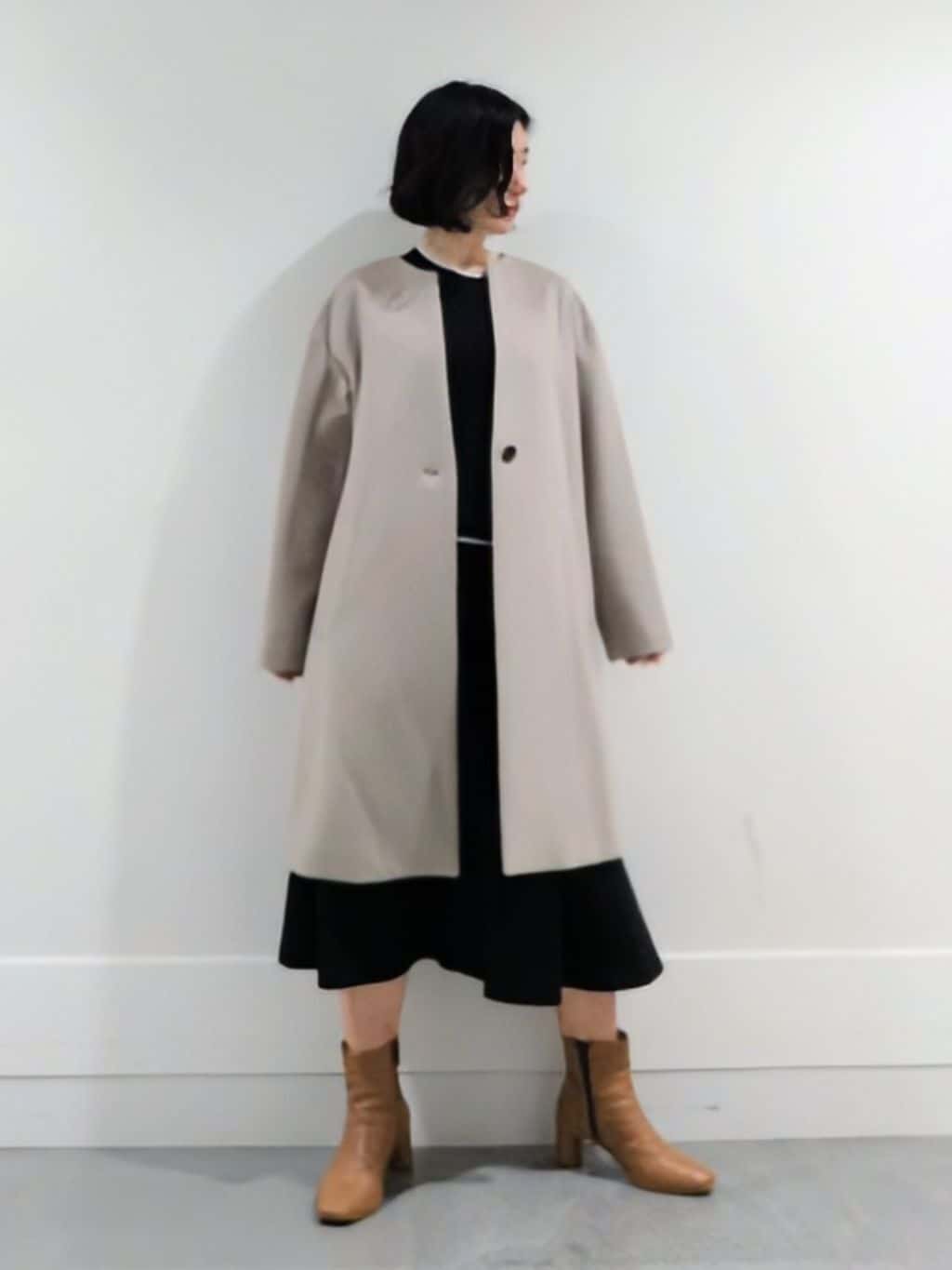 ミズタさんの「UNTITLED｜【日本製／通勤／フォーマル】カシミヤ混ノーカラーコート」を使ったコーディネート