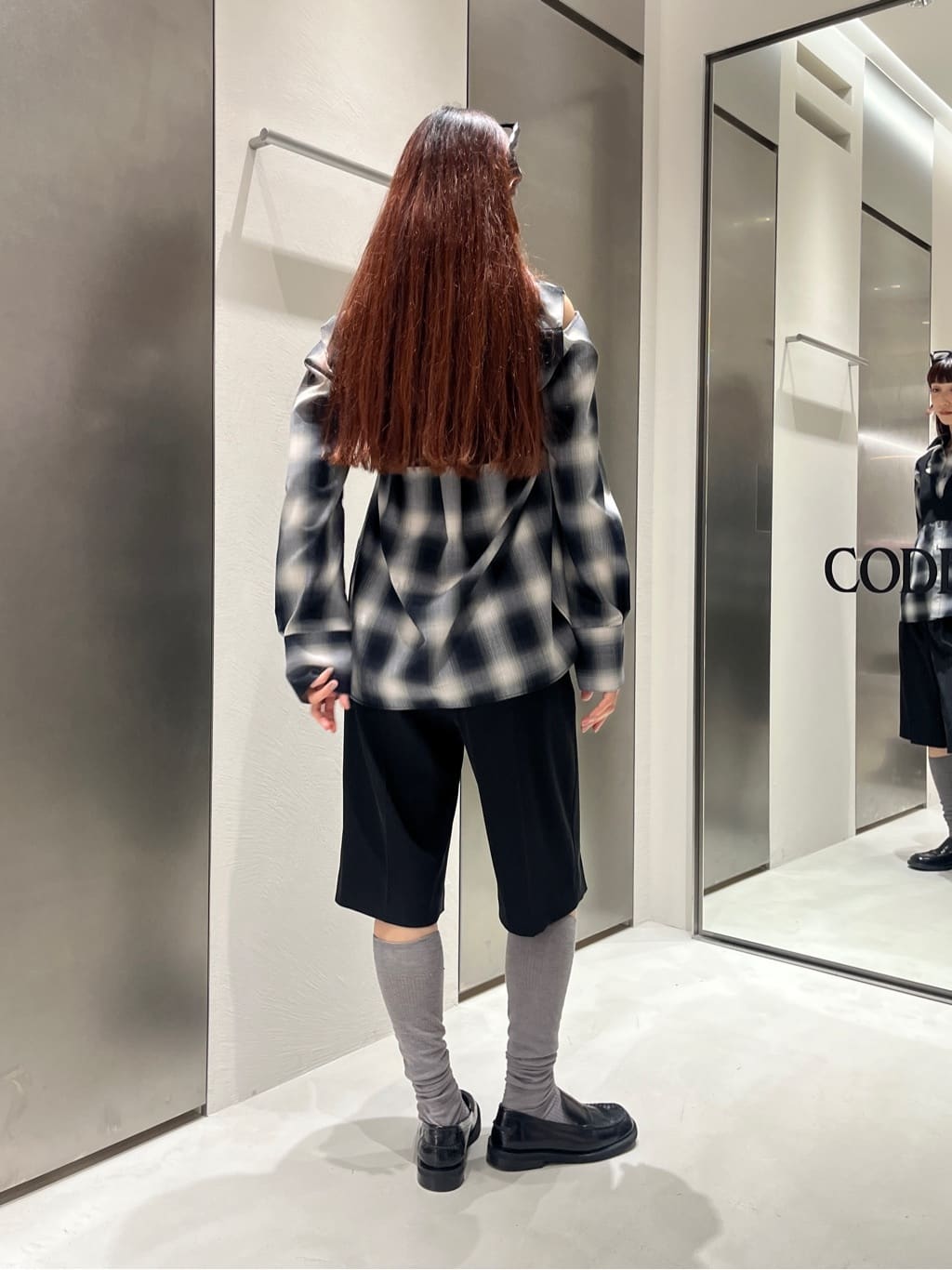 Rielさんの「CODE A｜heyep｜Chunky Square Eyewear」を使ったコーディネート