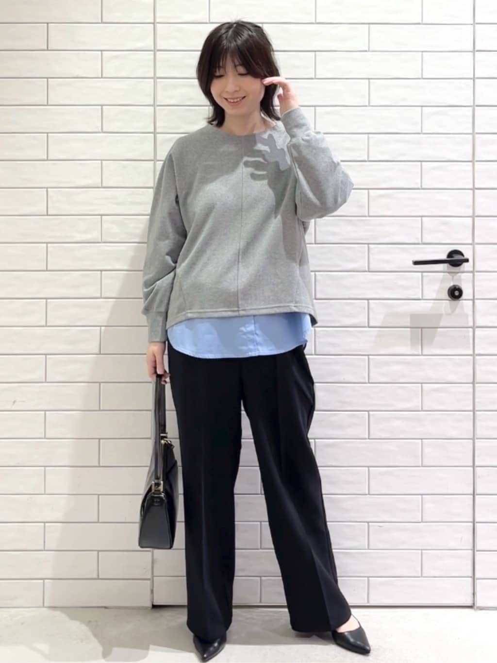 しおりさんの「OPAQUE.CLIP｜フォルムデザイントップス／セットアップ対応【洗濯機OK】」を使ったコーディネート