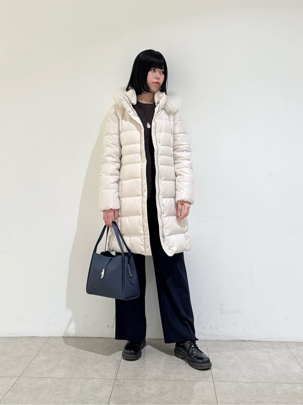 rinaさんの「INDIVI｜【洗える】ケーブルデザイン ラウンドヘムニット」を使ったコーディネート
