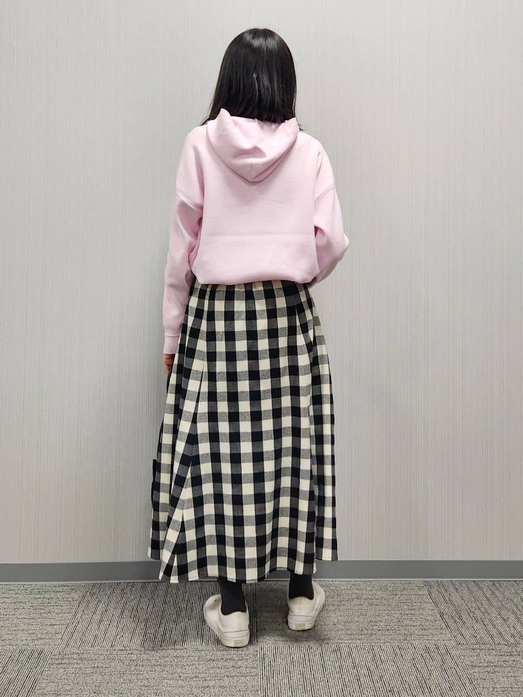 naraさんの「Dessin｜【洗える／体型カバー】ちょうどいいニットパーカ」を使ったコーディネート