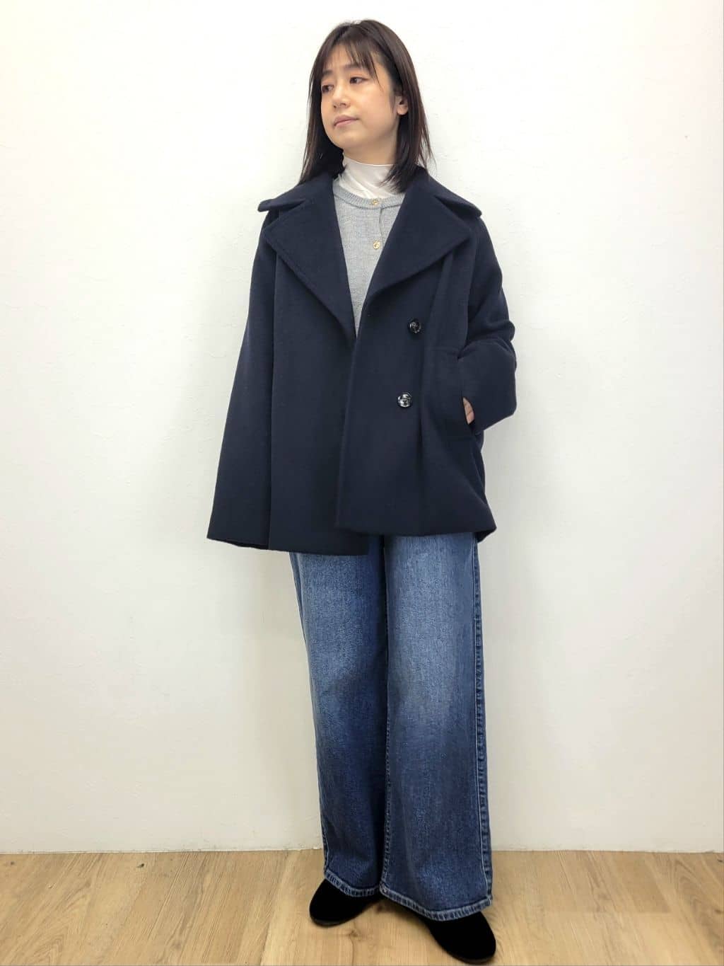 LISAさんの「OPAQUE.CLIP｜カシミヤブレンドウールミドルピーコート」を使ったコーディネート