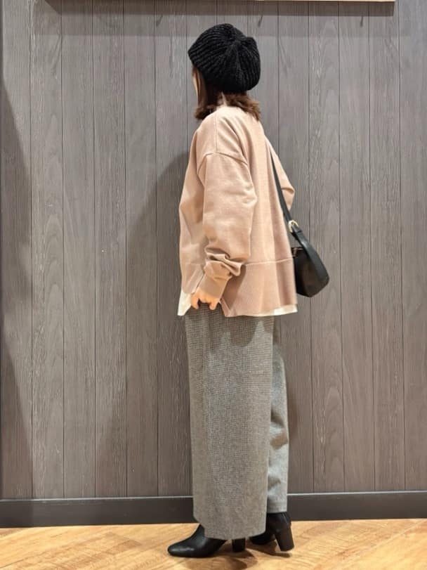 meiさんの「SHOO･LA･RUE｜【2点セット/洗濯機可/S-LL】着回しがきく もちもちハイネックニット+裾シャツインナー」を使ったコーディネート