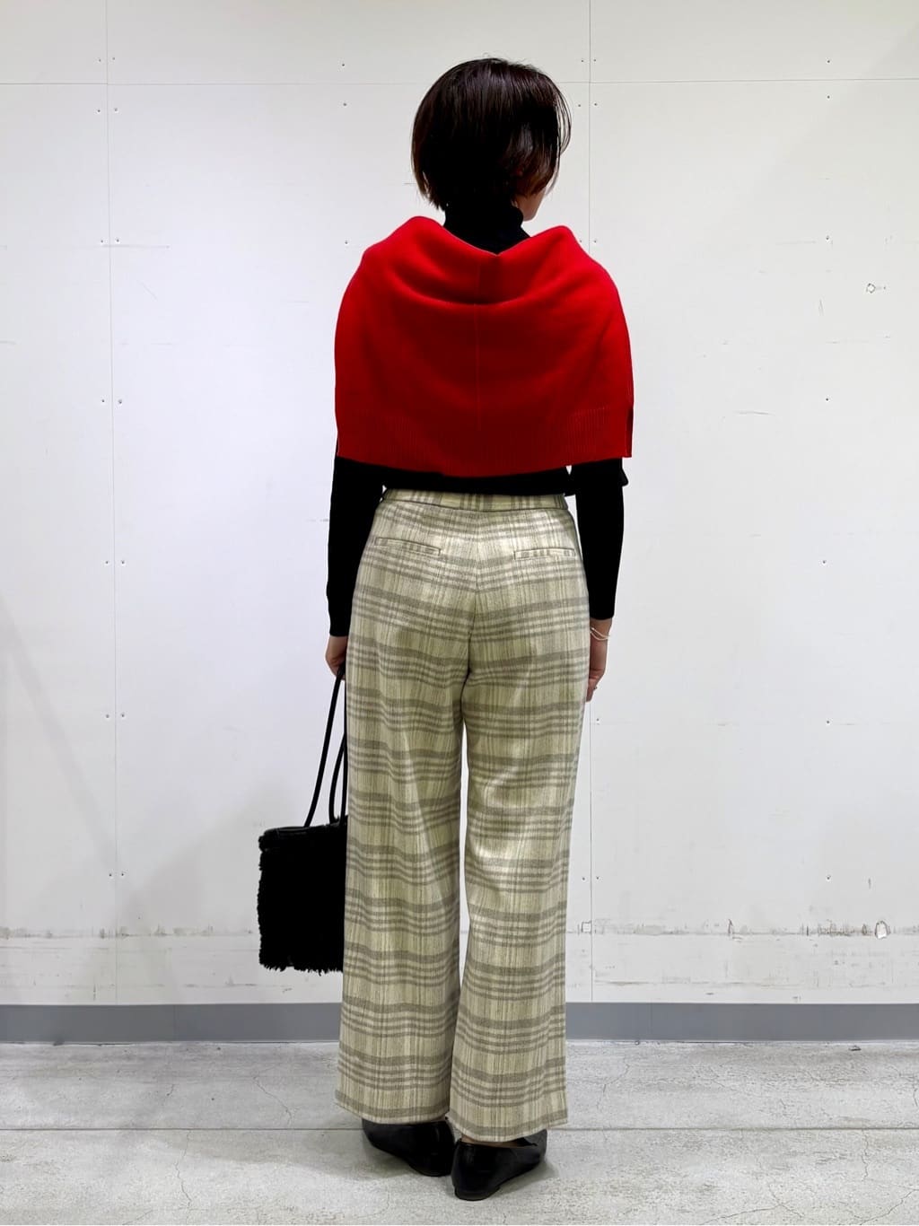 yuriさんの「INDIVI｜【洗える／毛玉になりにくい】エクストラファインウール リブタートルニット」を使ったコーディネート