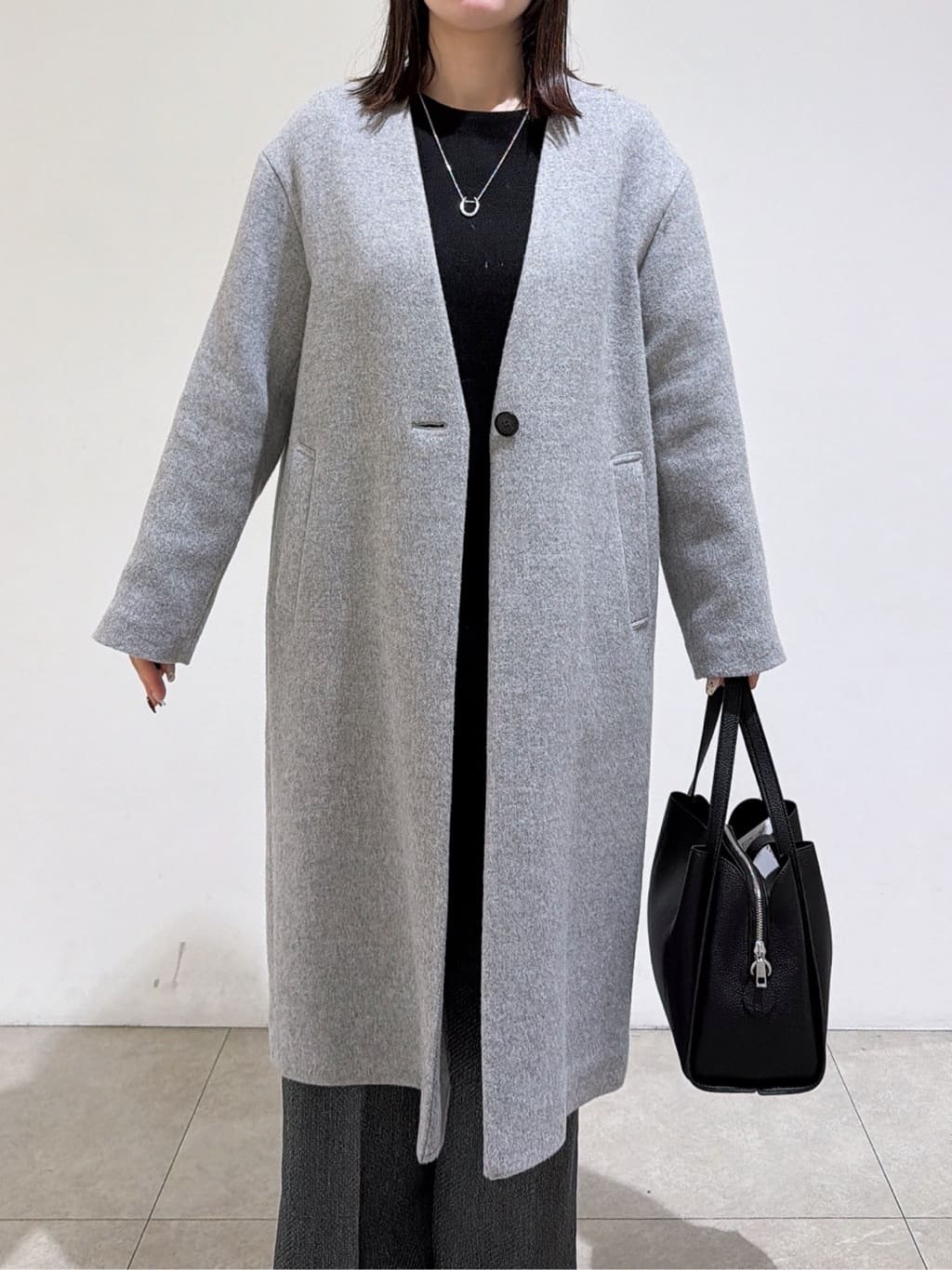 emikaさんの「INDIVI｜【軽量／ウール混】ライトフォルム ロングコート」を使ったコーディネート